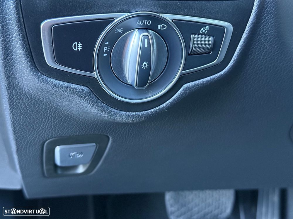 Mercedes-Benz GLC 300 e 4Matic - 36