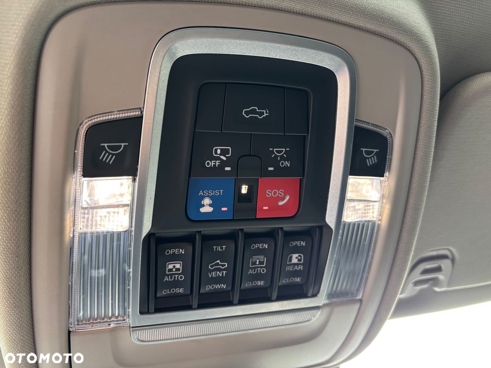 RAM 1500 Quad Cab Laramie - 20