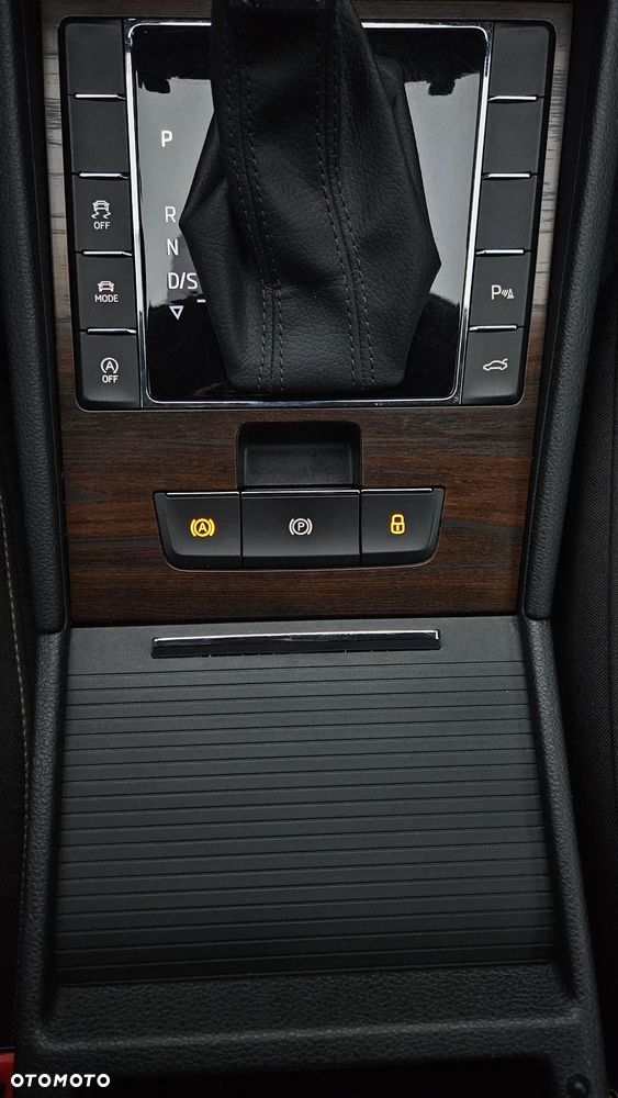 Skoda Superb 2.0 TDI SCR 4x4 Scout DSG - 30