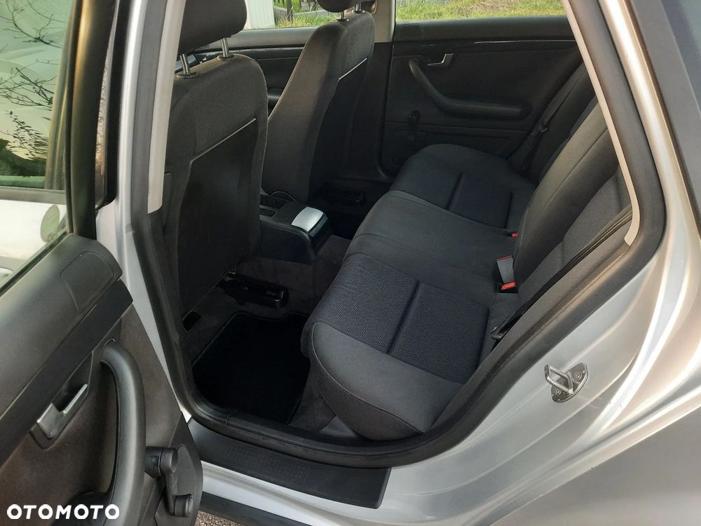 Audi A4 Limousine - 21