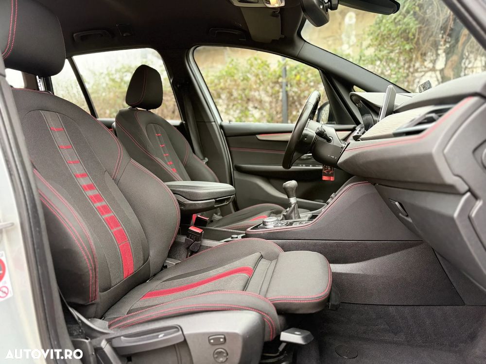 BMW Seria 2 218d - 12