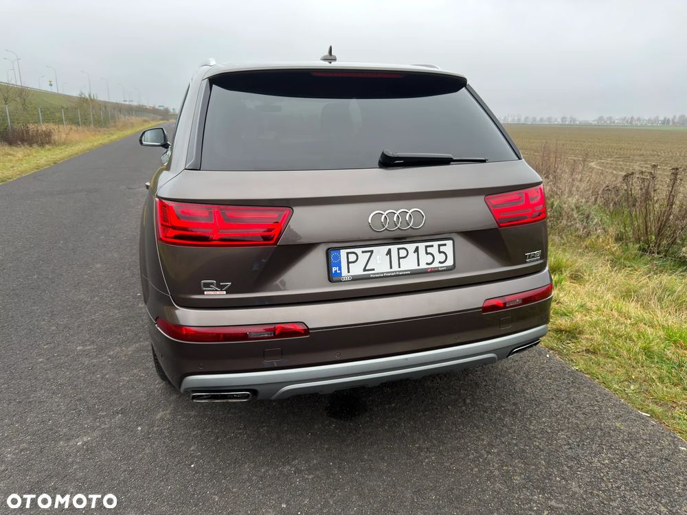 Audi Q7 - 11