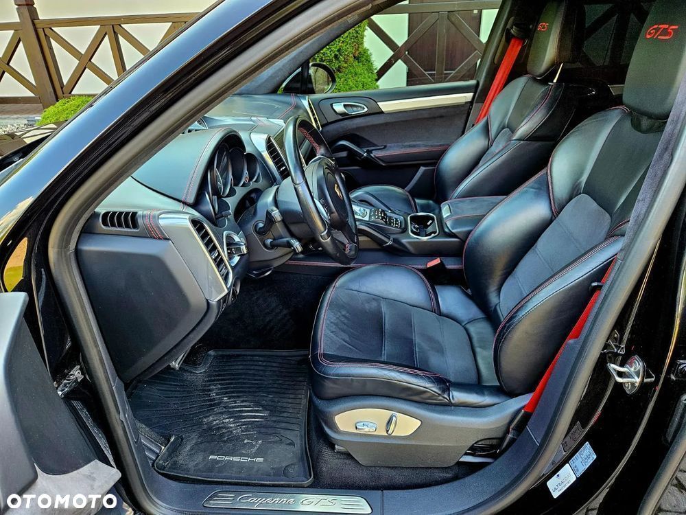 Porsche Cayenne - 16