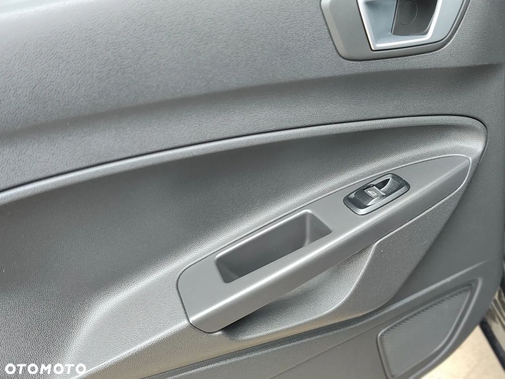 Ford Fiesta 1.0 EcoBoost S&S TITANIUM X - 13