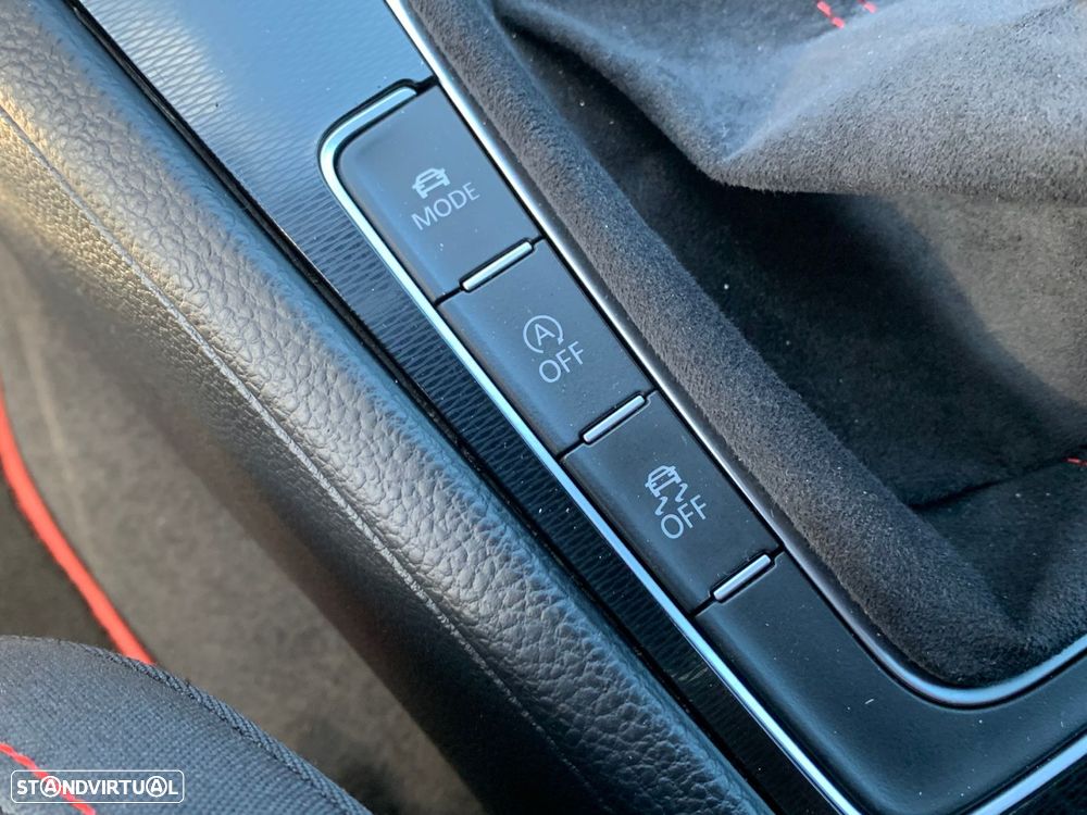 VW Golf 2.0 TSi GTi - 33