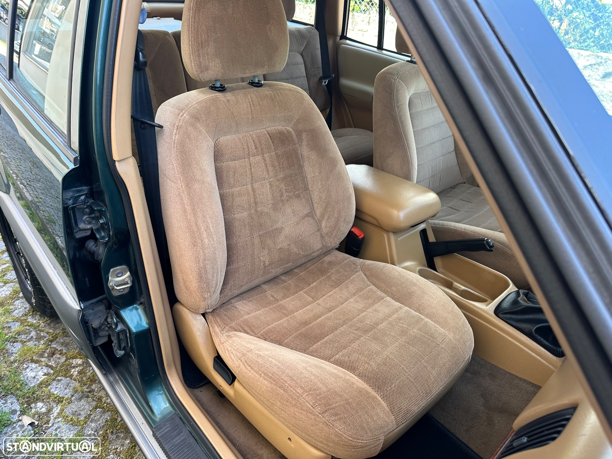 Jeep Grand Cherokee 2.5 TD Laredo - 24
