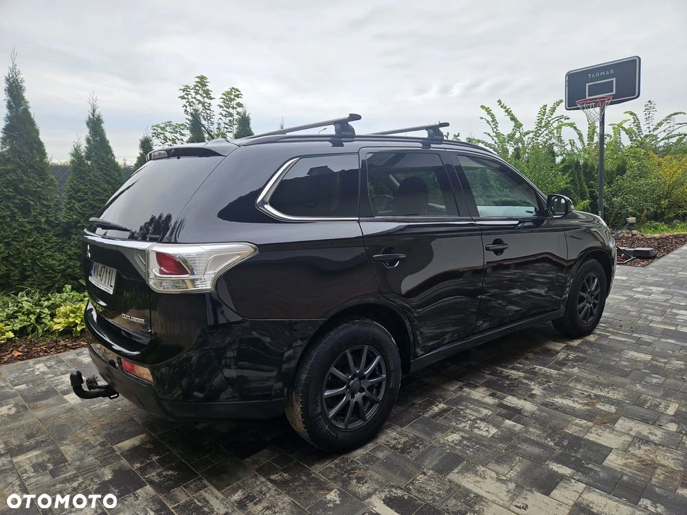 Mitsubishi Outlander - 5