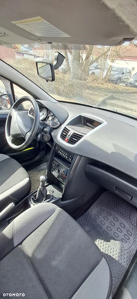 Peugeot 207 - 4