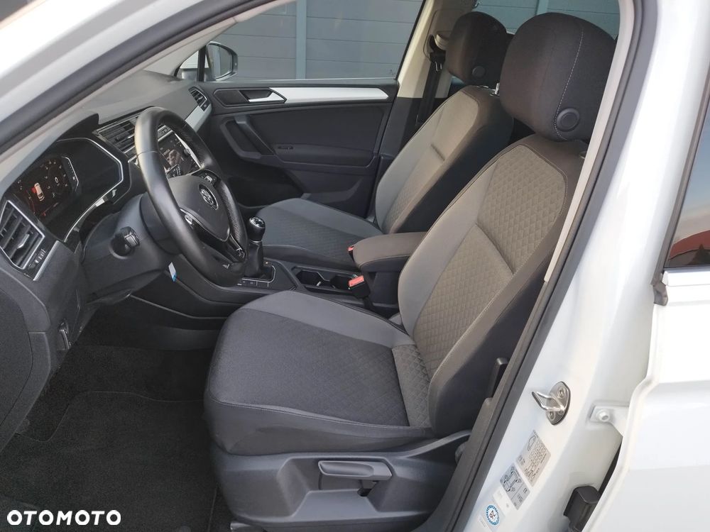 Volkswagen Tiguan 2.0 TDI SCR (BlueMotion Technology) Trendline - 25