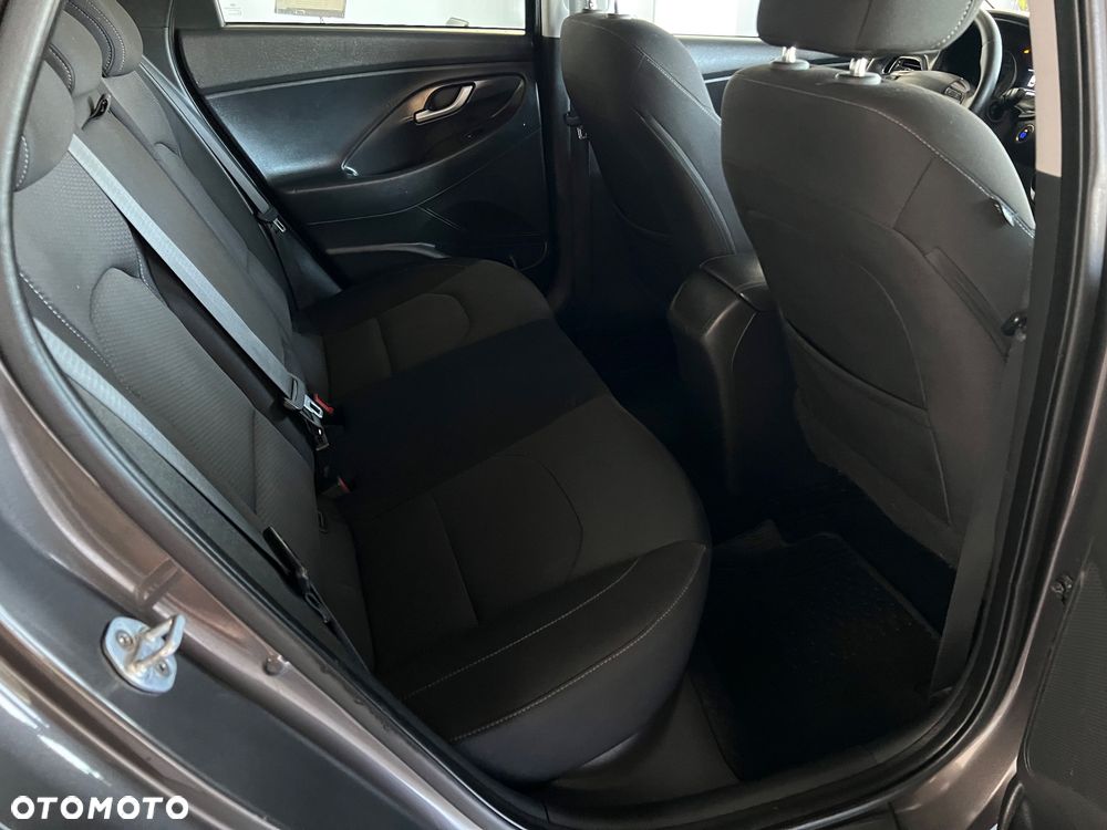 Hyundai i30 - 33