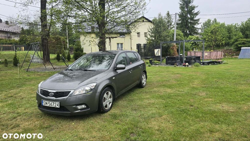 Kia Ceed - 1