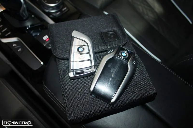 BMW M550d xDrive Auto - 26