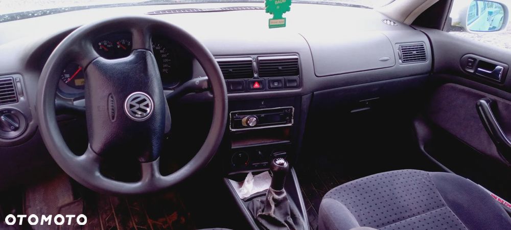 Volkswagen Golf 1.6 - 3