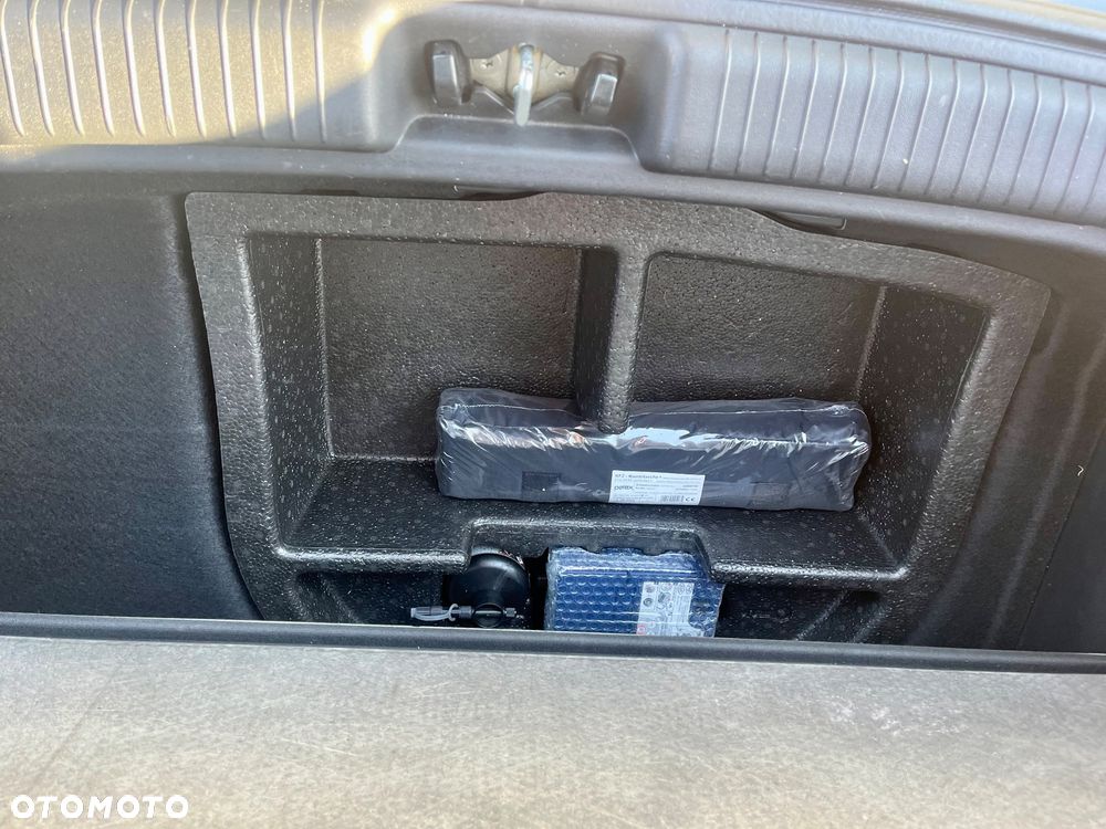 Kia Venga 1.6 CVVT Titanium Collection - 24
