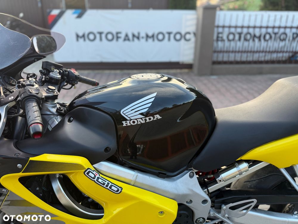 Honda CBR - 23