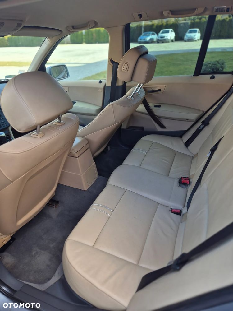 BMW X3 3.0d - 13