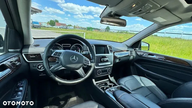 Mercedes-Benz ML 350 BlueTec 4-Matic - 5