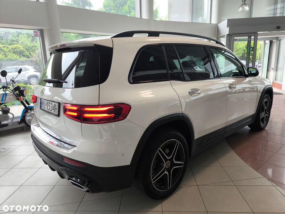 Mercedes-Benz GLB 200 AMG Line 7G-DCT - 7