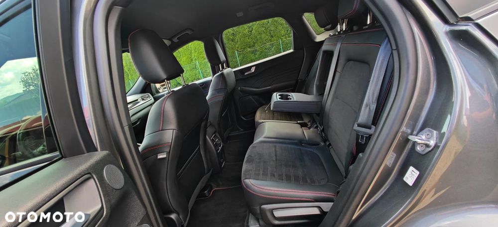 Ford Kuga 2.5 Duratec PHEV ST-LINE X - 23