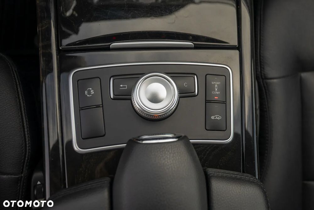 Mercedes-Benz Klasa E 350 CDI DPF 4Matic BlueEFFICIENCY 7G-TRONIC Avantgarde - 28