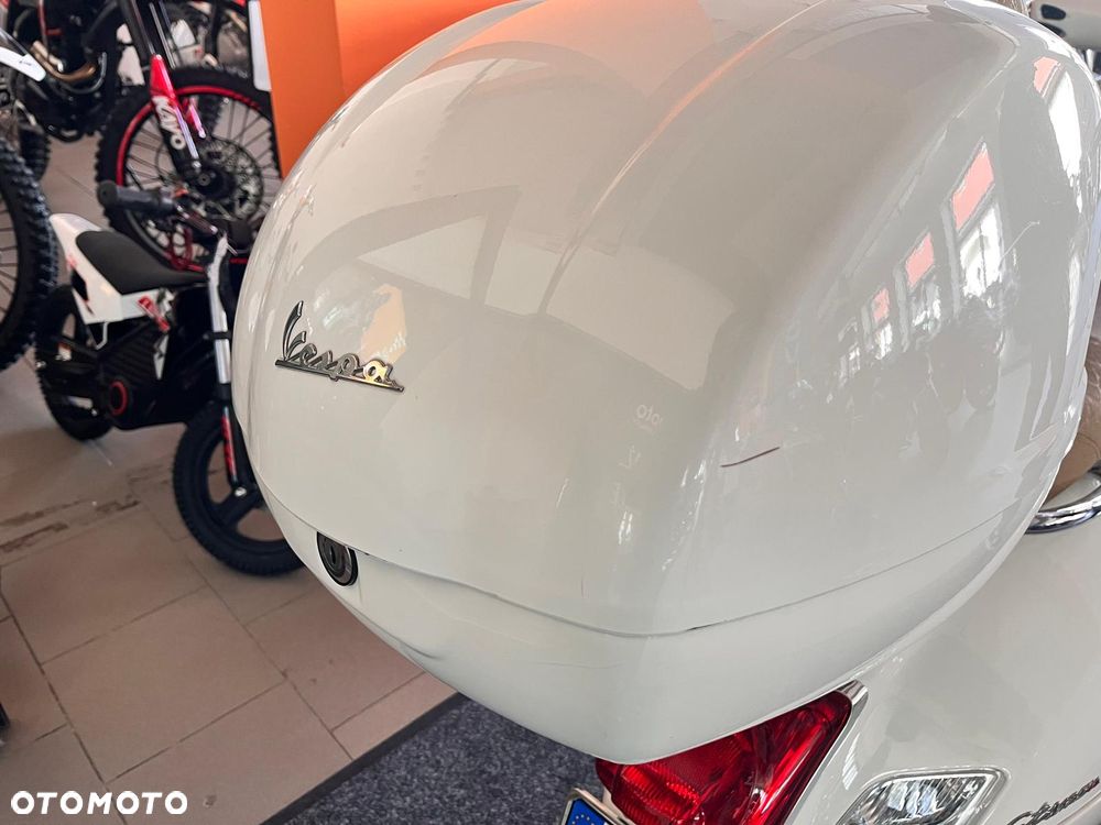 Piaggio Vespa - 10
