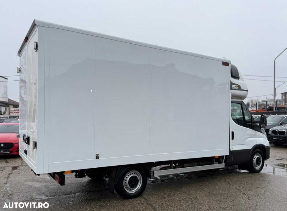 Iveco DAILY CUB CU DORMITOR - 9