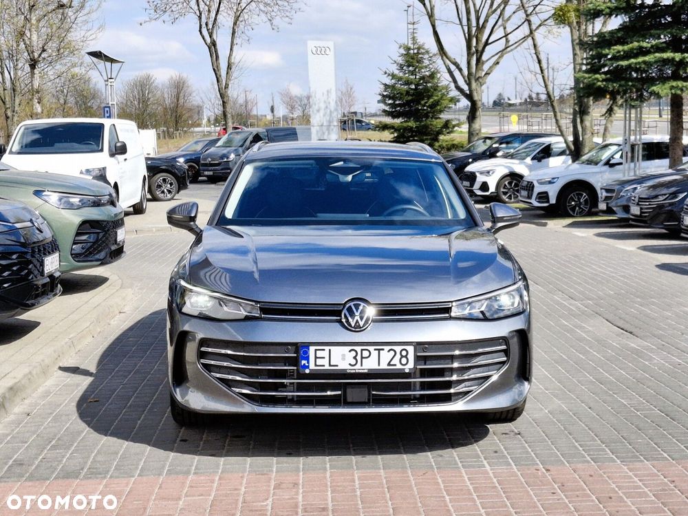 Volkswagen Passat - 2