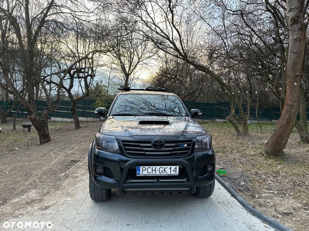 Toyota Hilux 3.0 D-4D SR5 - 4