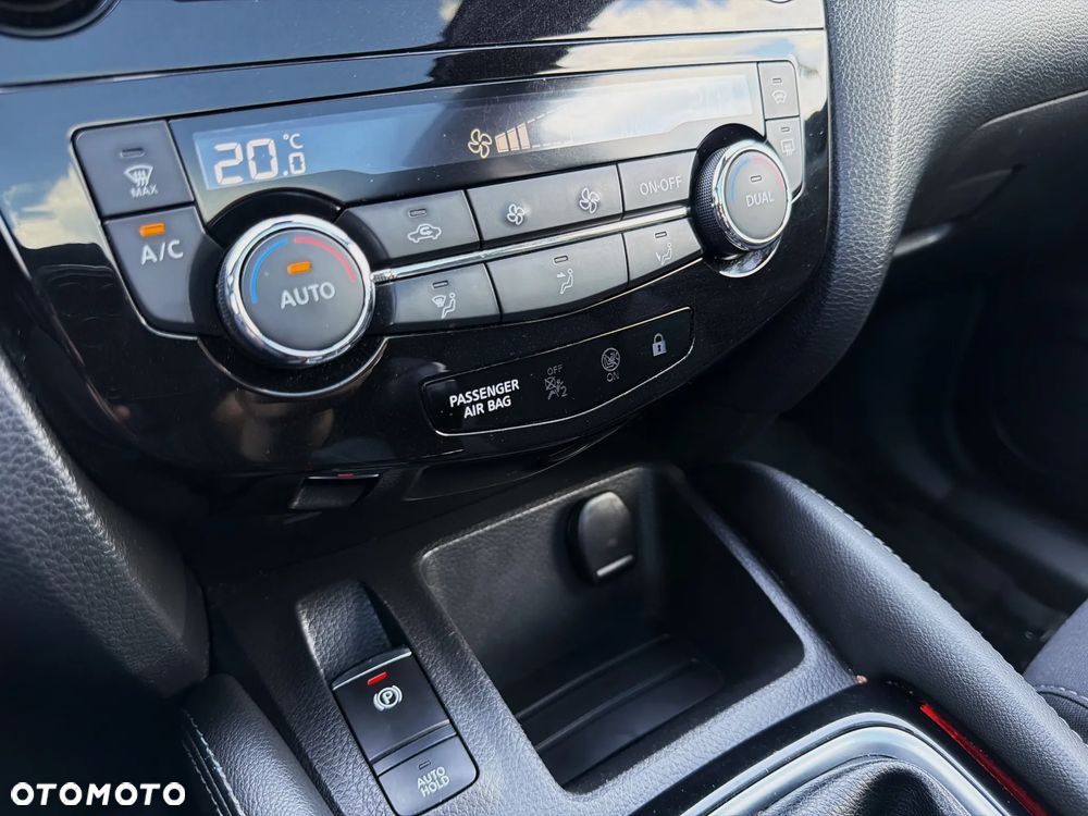 Nissan Qashqai 1.5 dCi N-Connecta - 24