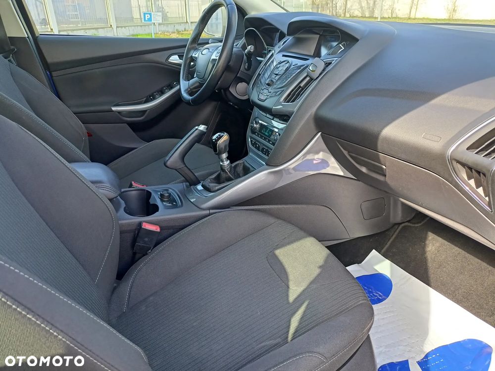 Ford Focus - 8