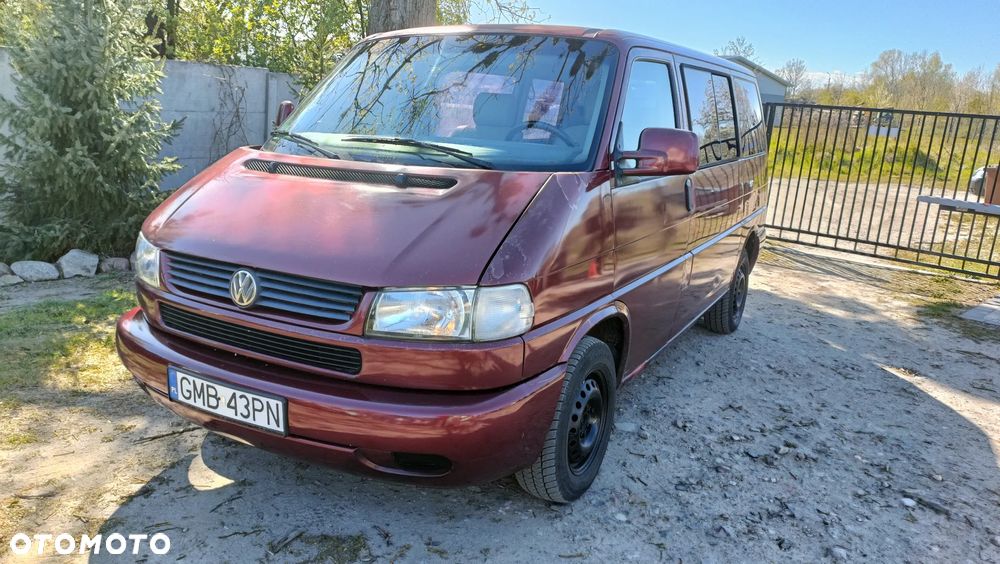Volkswagen Caravelle - 1