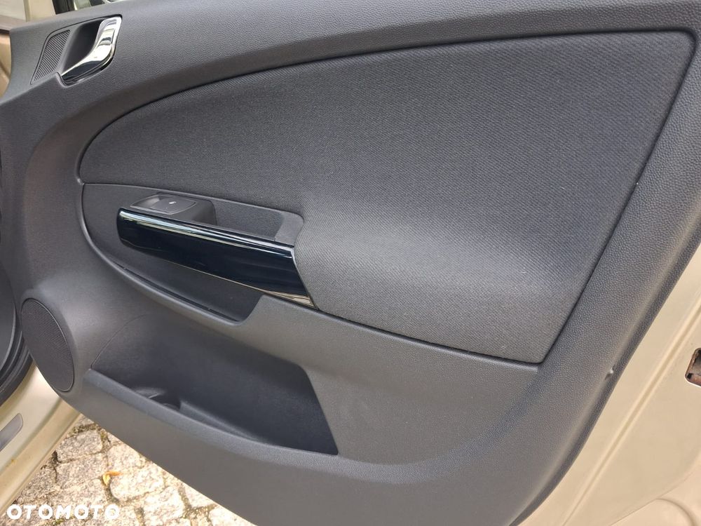 Opel Corsa - 26