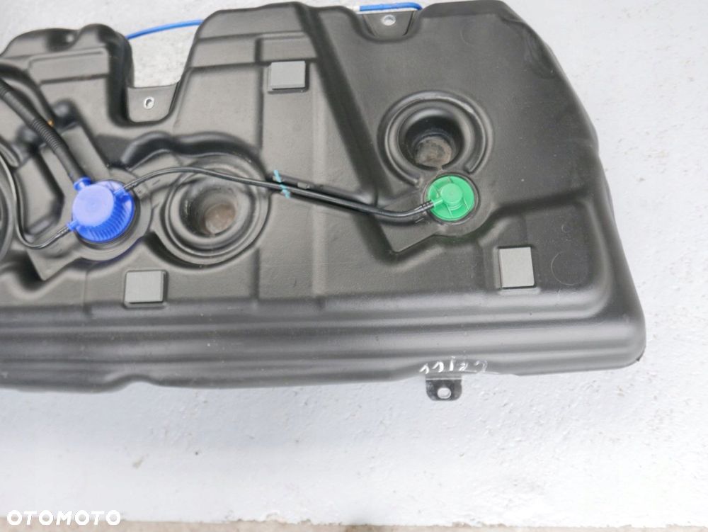 bmw f39 f45 f48 zbiornik paliwa benzyna bak - 2