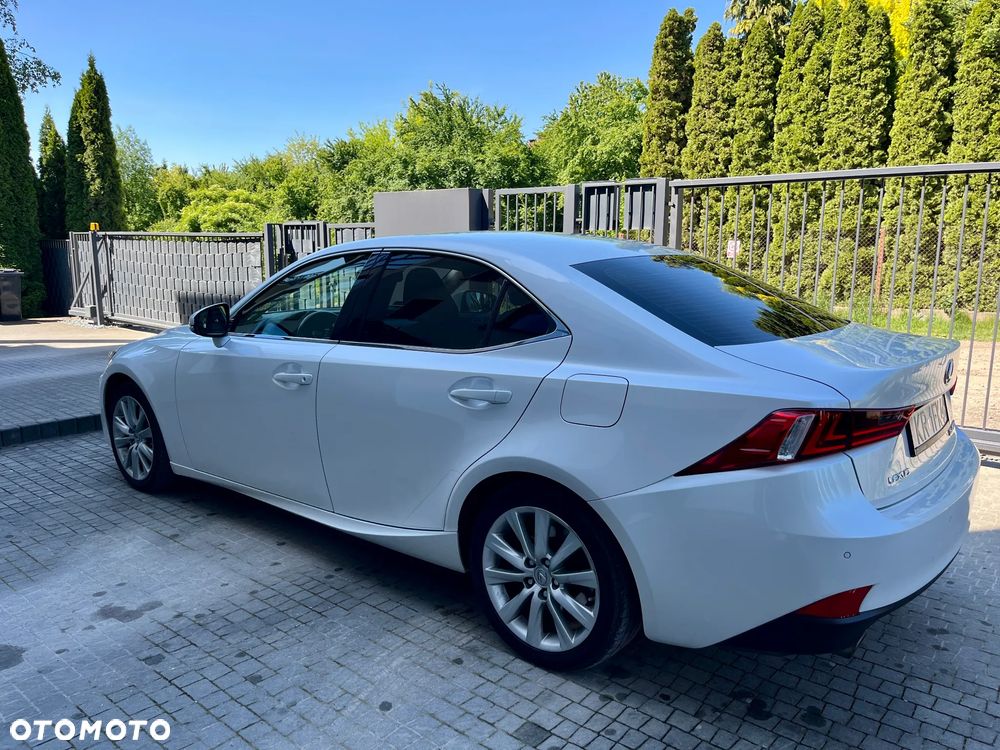 Lexus IS 200t Elite - 8