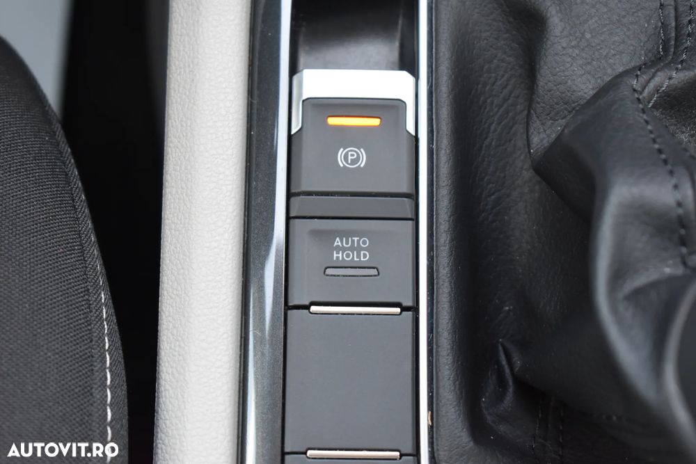 Volkswagen Tiguan 2.0 TDI SCR 4MOTION DSG Elegance - 32