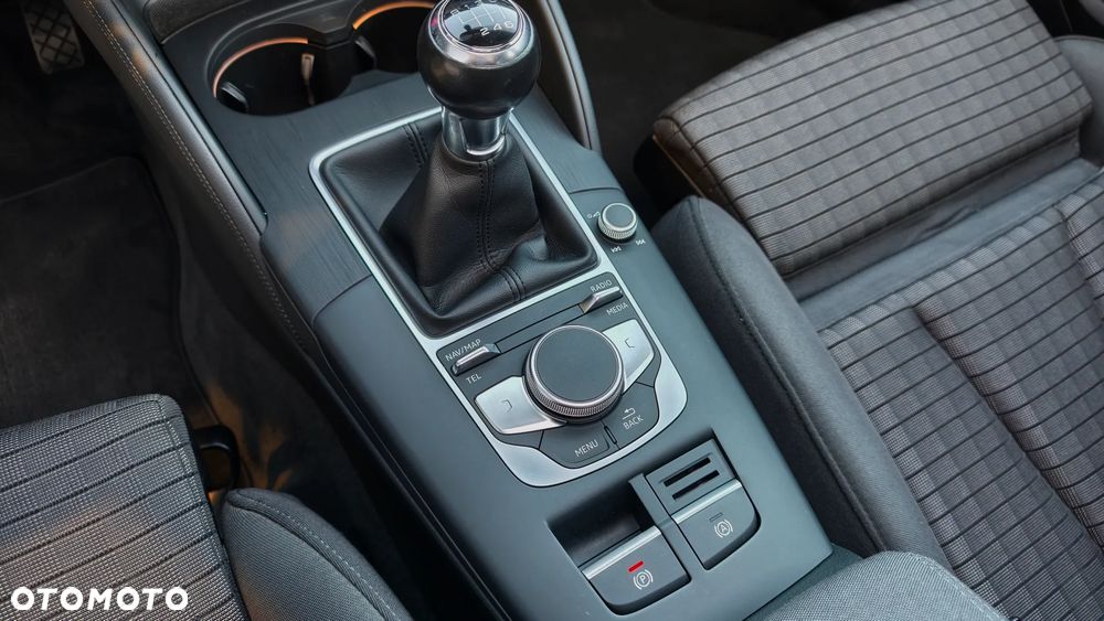 Audi A3 Limousine 1.6 TDI (clean diesel) S line Sportpaket - 34