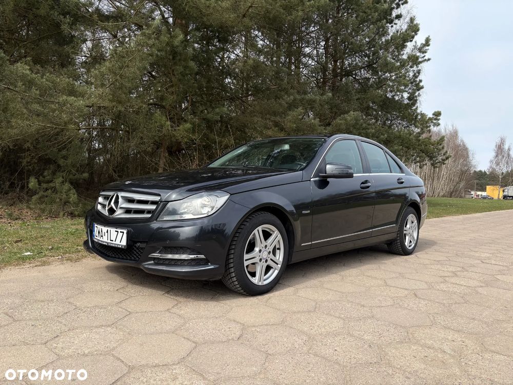 Mercedes-Benz Klasa C 180 CGI BlueEff Classic - 1