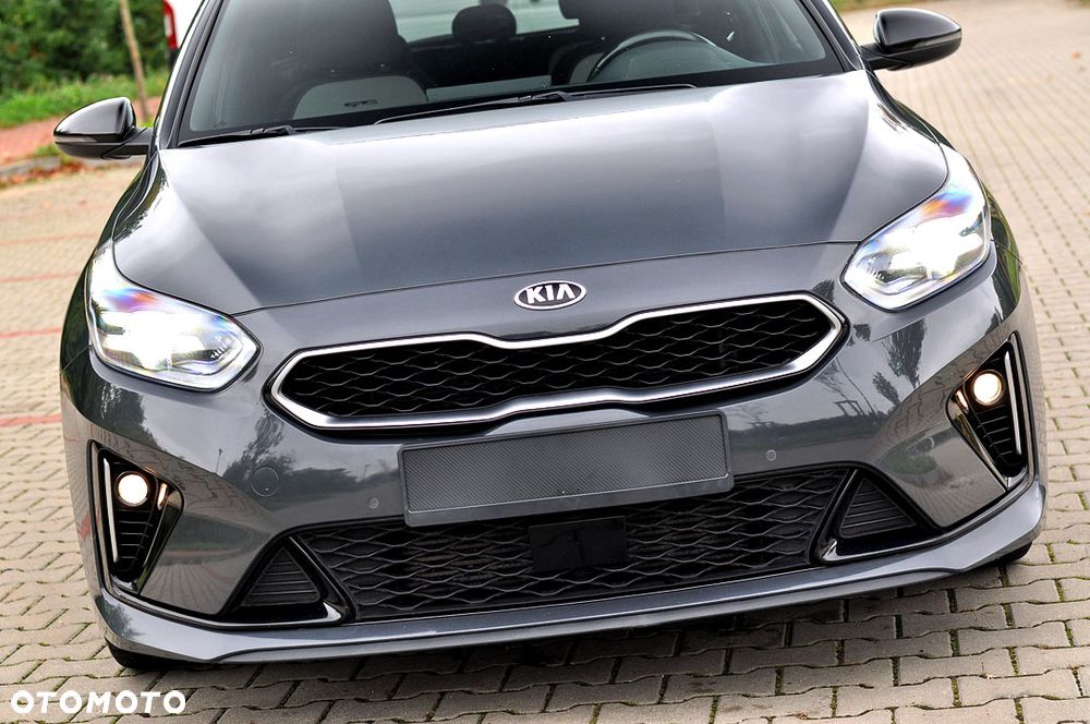 Kia Ceed 1.6 CRDi DCT GT Line - 12