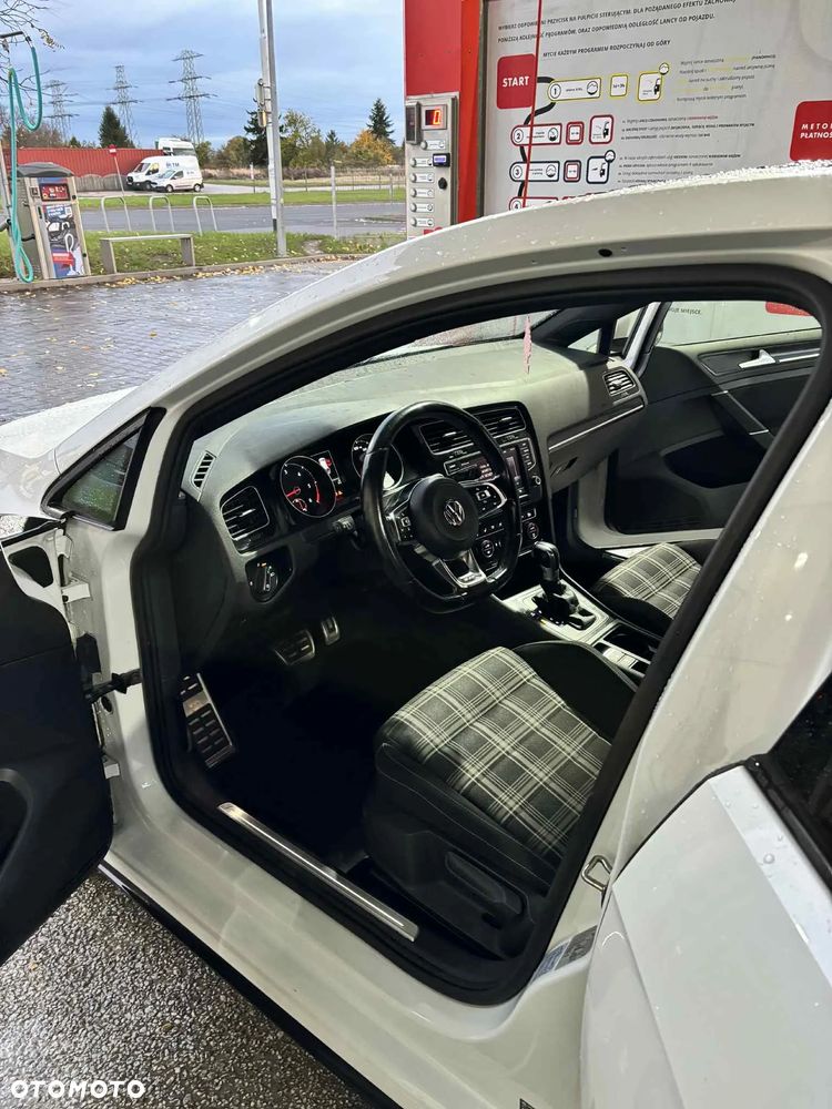Volkswagen Golf VII 2.0 TDI BMT GTD DSG - 13