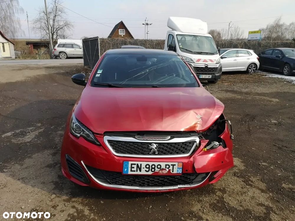 Peugeot 308 1.6 e-THP GTi by Sport S&S - 11