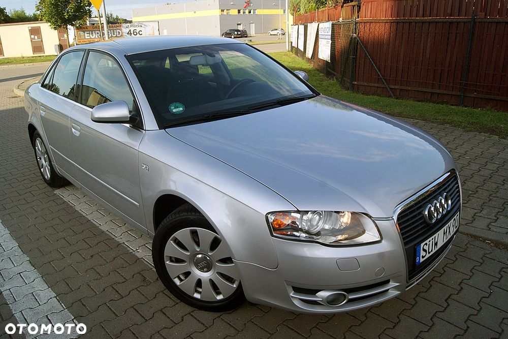 Audi A4 Limousine - 9