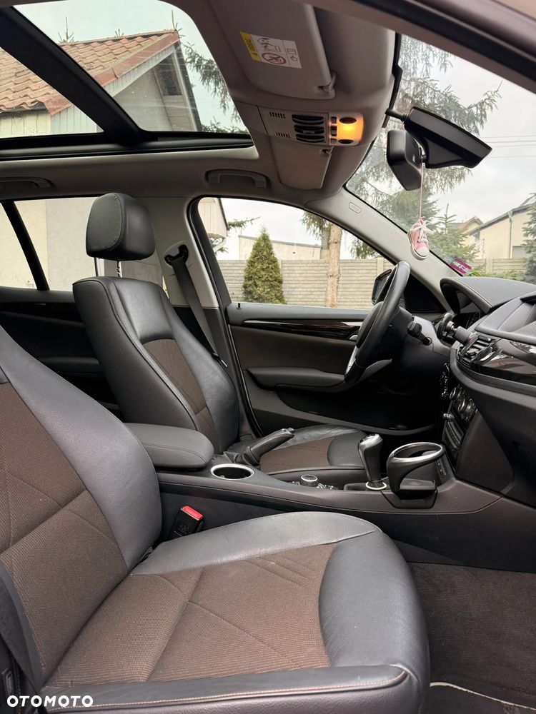 BMW X1 sDrive18d xLine - 16