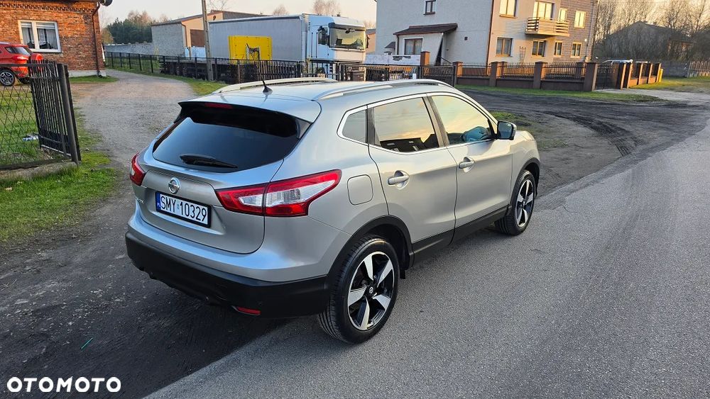 Nissan Qashqai 1.2 DIG-T Xtronic 360 - 4