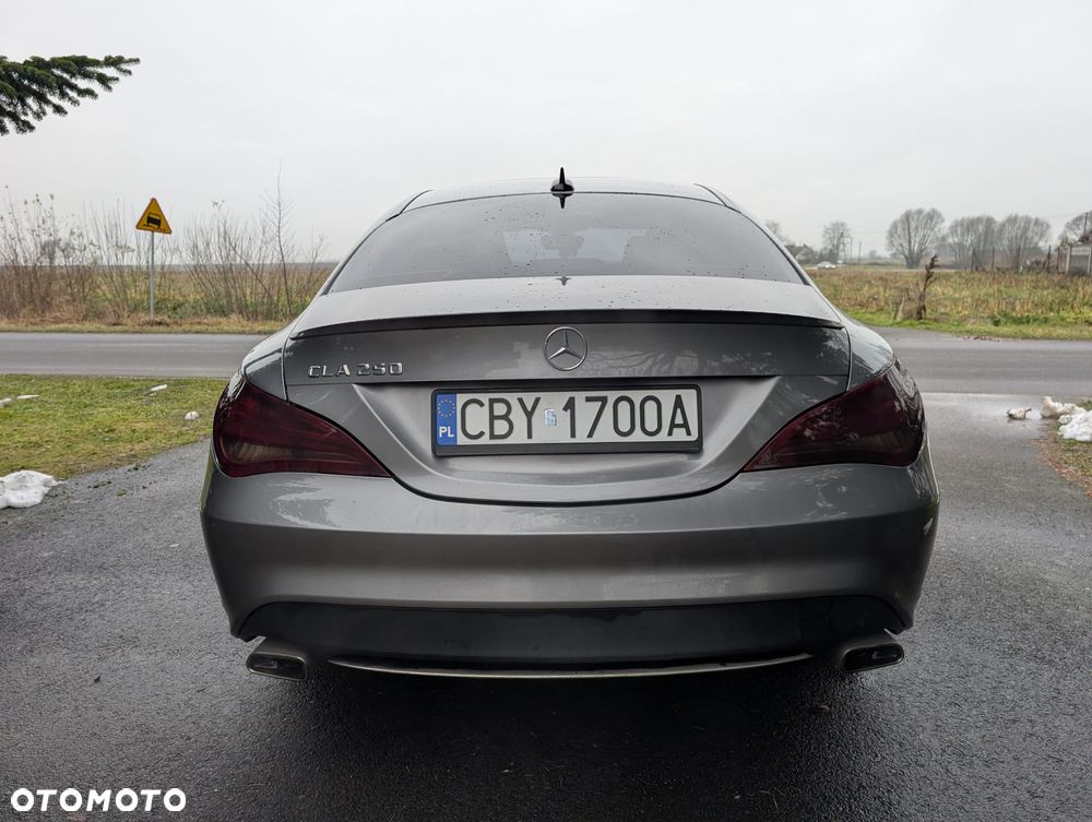 Mercedes-Benz CLA 250 7G-DCT Sport - 4
