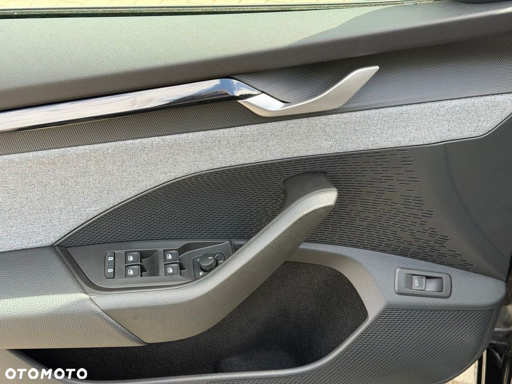 Skoda Octavia 2.0 TDI Selection DSG - 11