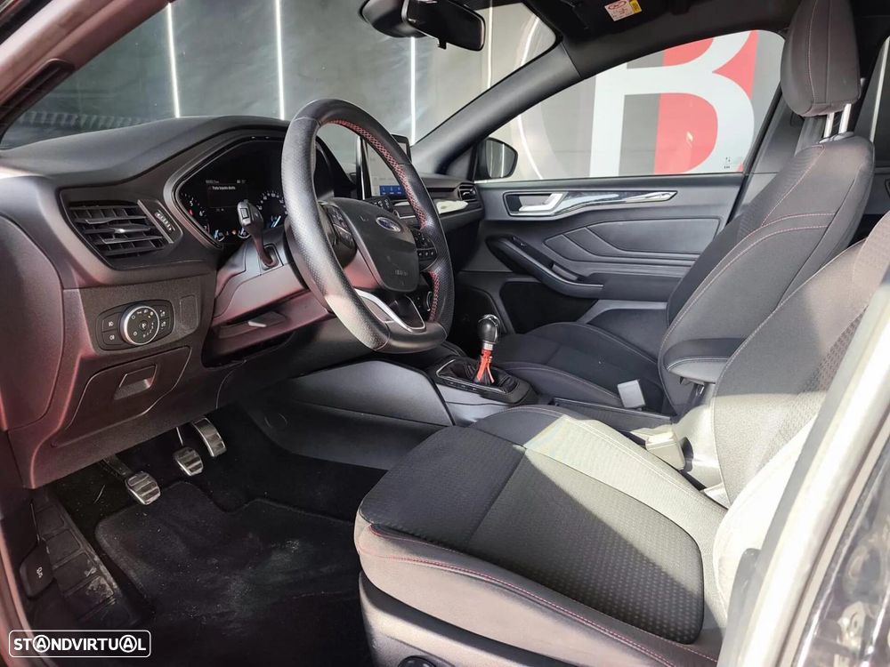 Ford Focus SW 1.0 EcoBoost MHEV ST-Line - 12