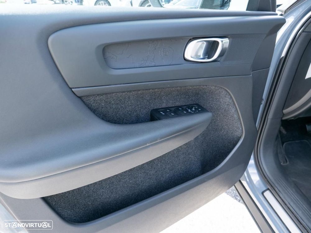 Volvo XC 40 Recharge Pro - 21