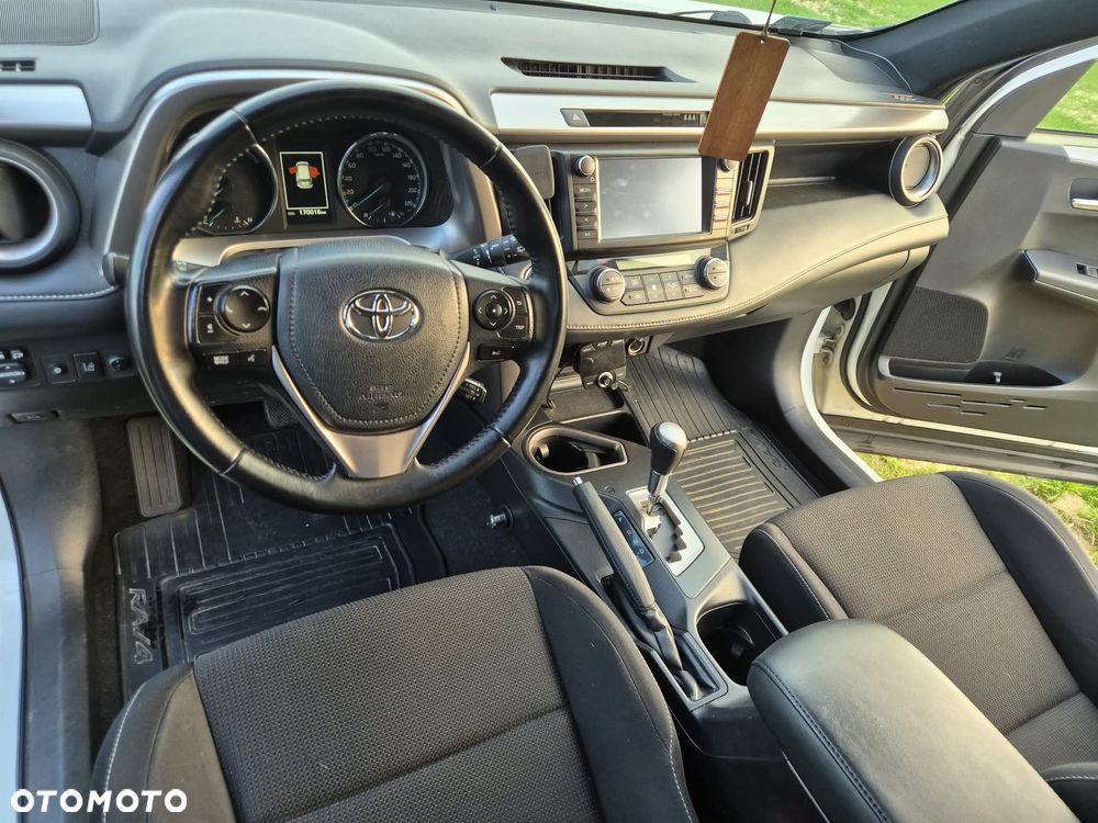 Toyota RAV4 Hybrid Style 4x4 - 6