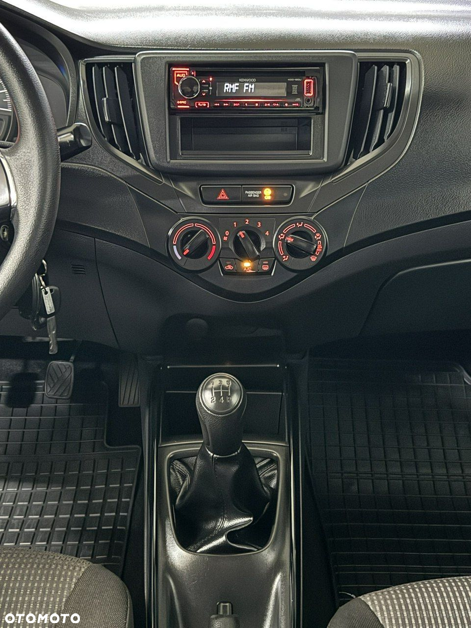 Suzuki Baleno - 12