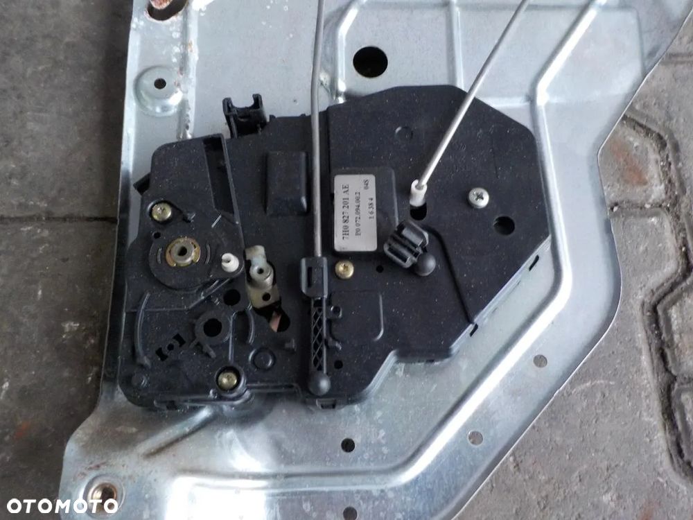 VW T5 T6 ZAMEK DRZWI SIŁOWNIK ZAMKA KLAMKA TYŁ - 2